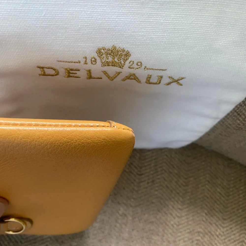 Authentic Delvaux Luxury Tan Leather Women's pouch - Picture 5 of 8